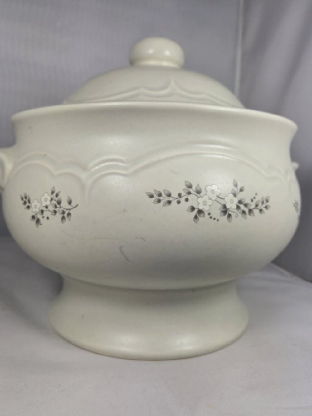 Vintage Pfaltzgraff USA Heirloom Soup Tureen 160 3.5 Qt Stoneware Floral w/ Lid - Picture 4 of 11